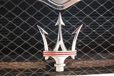 Maseratizeichen.JPG
